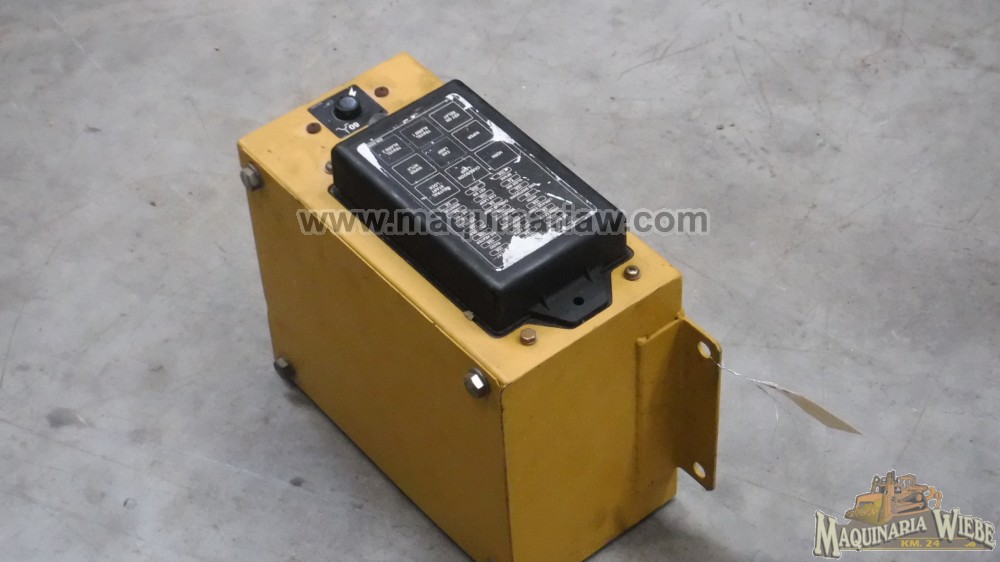CAJA DE FUSIBLES