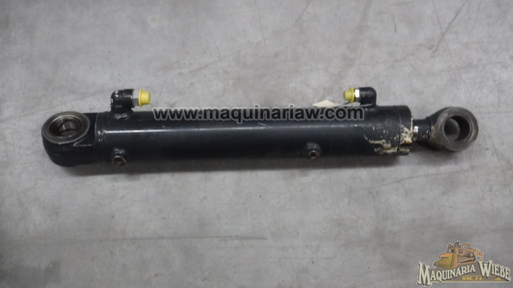 PISTON DE MOVIMIENTO DE PALA