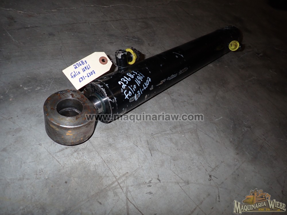 PISTON DE MOVIMIENTO DE PALA